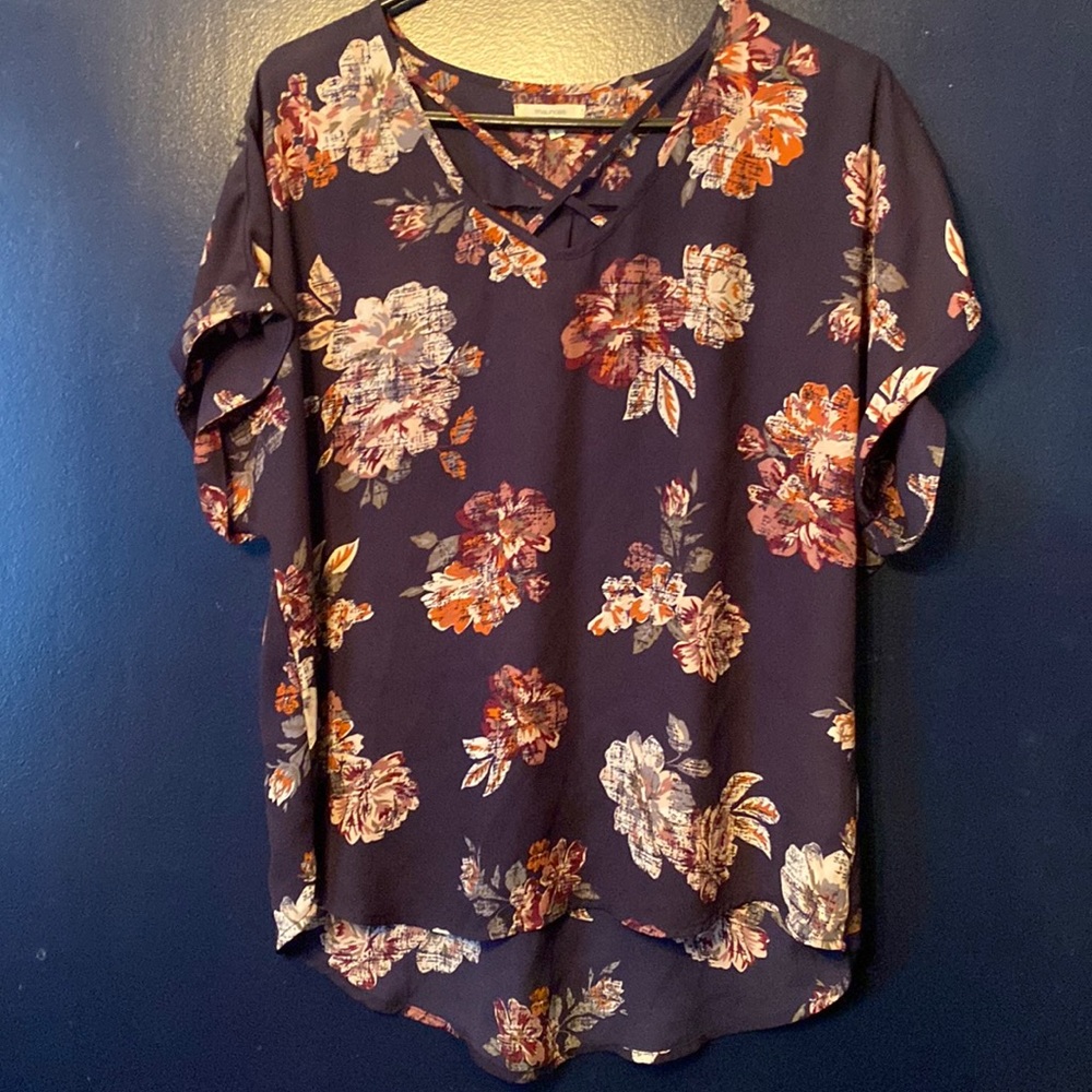Maurice’s Size Large Top